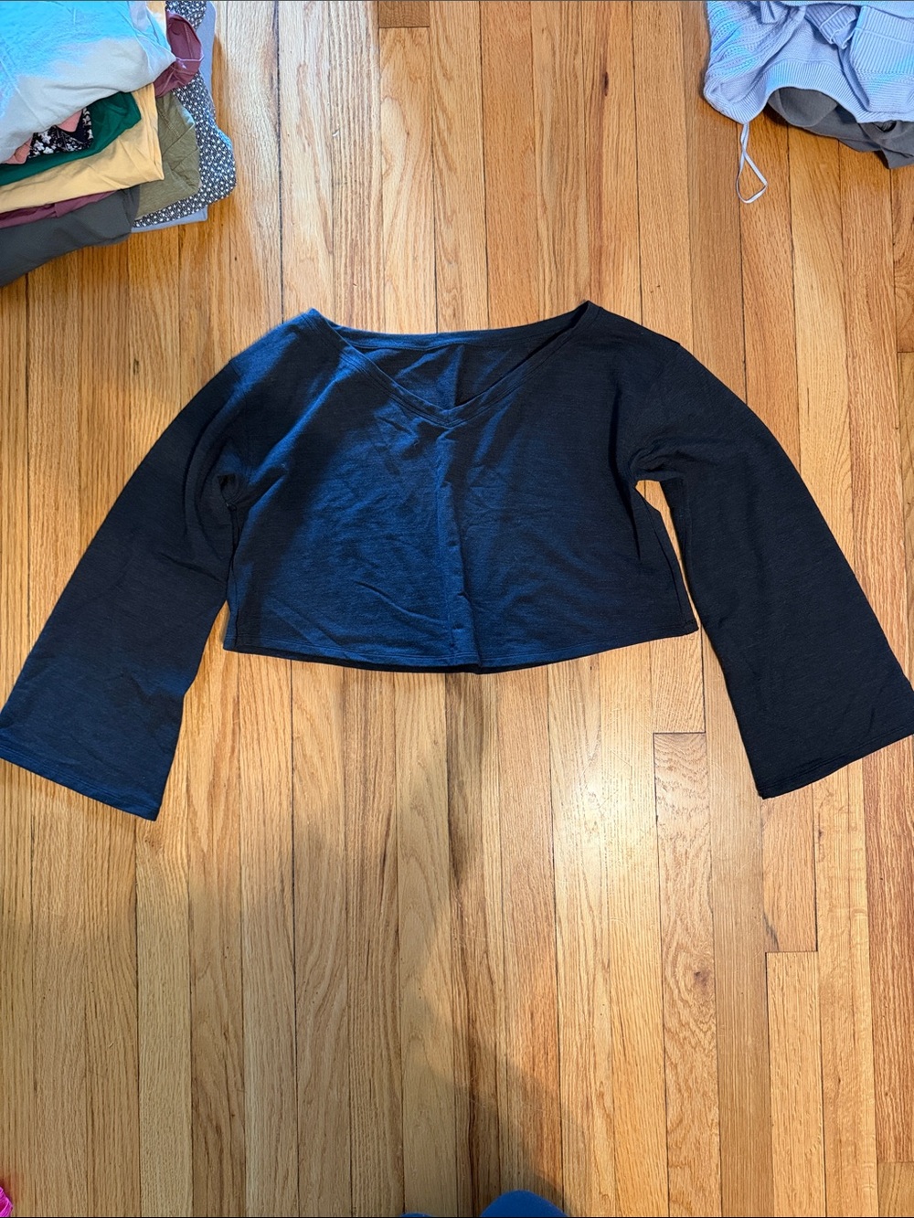 Lululemon Black Long-Sleeve V-Neck Crop Top